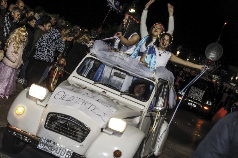 Καρναβάλι στην Πρέβεζα μόνο για γυναίκες -Ενα έθιμο πάνω από 60 ετών [εικόνες] | iefimerida.gr 10