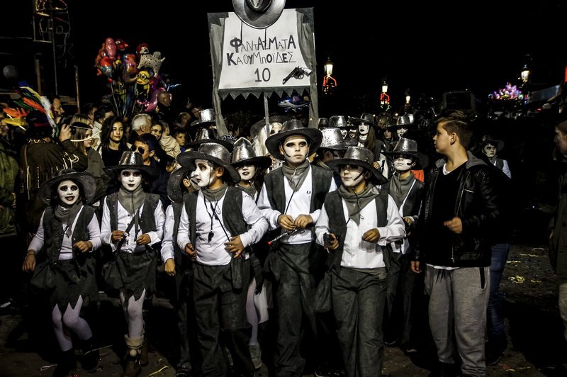 Καρναβάλι στην Πρέβεζα μόνο για γυναίκες -Ενα έθιμο πάνω από 60 ετών [εικόνες] | iefimerida.gr 5