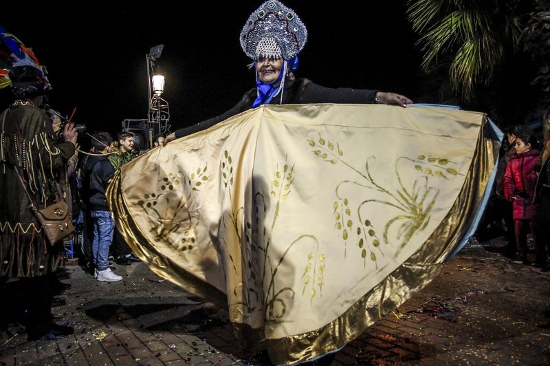 Καρναβάλι στην Πρέβεζα μόνο για γυναίκες -Ενα έθιμο πάνω από 60 ετών [εικόνες] | iefimerida.gr 0