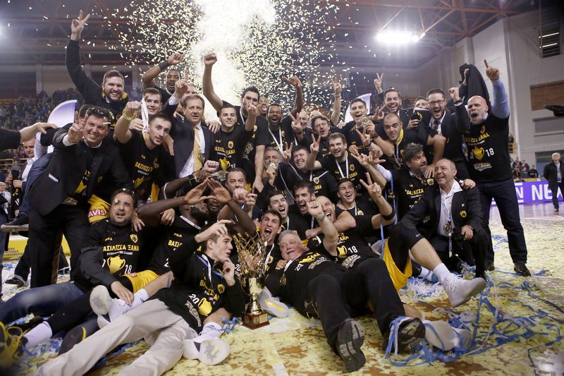 Τελικός Κυπέλλου μπάσκετ: Θρίαμβος της ΑΕΚ -Κατέκτησε τον τίτλο κόντρα (83-88) στον Ολυμπιακό [εικόνες & βίντεο] | iefimerida.gr 4