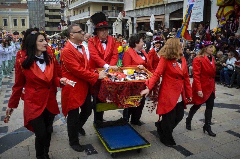 Πατρινό Καρναβάλι 2018: Πέντε ώρες υπερθέαμα -Χιλιάδες καρναβαλιστές, παρέλαση αρμάτων [εικόνες & βίντεο] | iefimerida.gr 20
