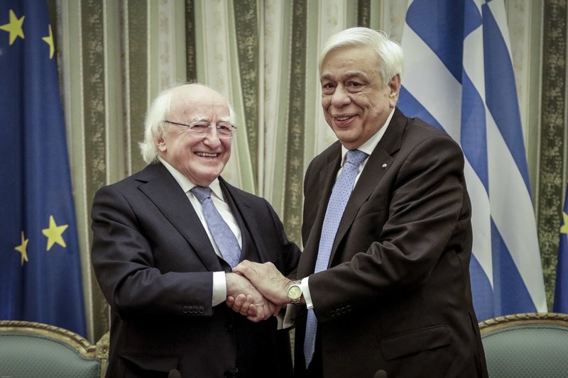 Με μηνύματα προς Τουρκία, ΠΓΔΜ και Ευρώπη η συνάντηση Παυλόπουλου-Χίγκινς στο Προεδρικό [εικόνες] | iefimerida.gr 3