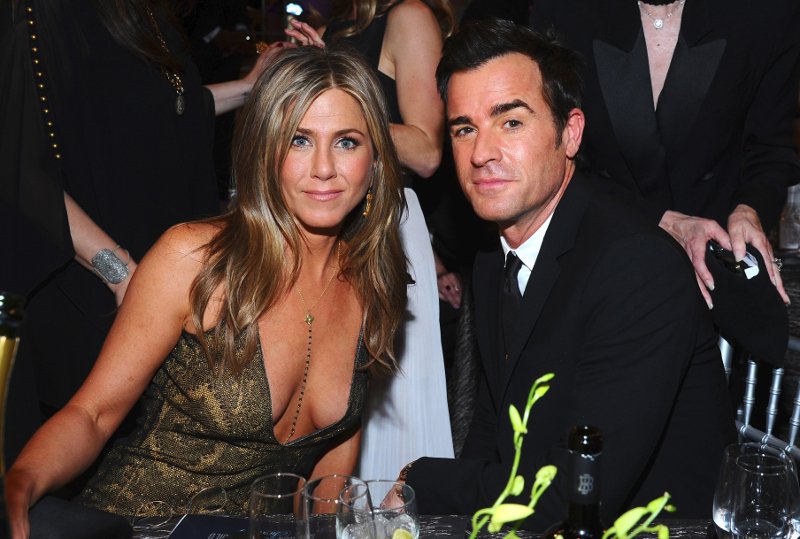 Διαζύγιο «βόμβα» στο Χόλιγουντ: Χώρισαν Τζένιφερ Ανιστον-Τζάστιν Θερού [εικόνες] | iefimerida.gr 0