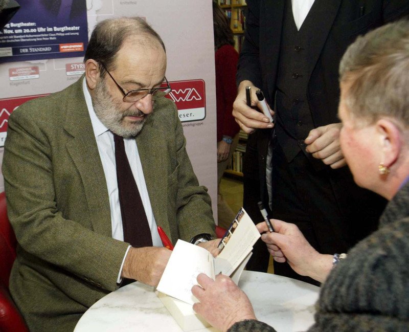 Σαν σήμερα πέθανε ο Ουμπέρτο Εκο: 10&3 φράσεις του που μας βάζουν σε σκέψεις [βίντεο] | iefimerida.gr 1