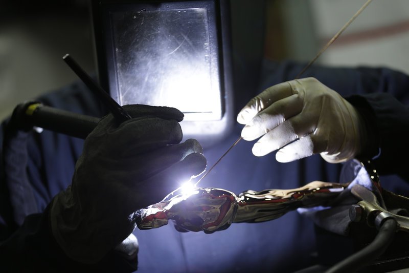 Οσκαρ 2018: Πώς κατασκευάζονται τα φημισμένα αγαλματίδια -Σε ένα χωριουδάκι [εικόνες & βίντεο] | iefimerida.gr 2