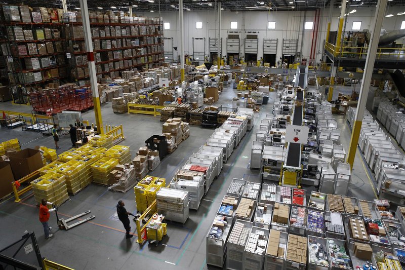 Η Amazon κατοχύρωσε πατέντα για ηλεκτρονικό βραχιόλι που παρακολουθεί τις κινήσεις των εργαζομένων! | iefimerida.gr 1