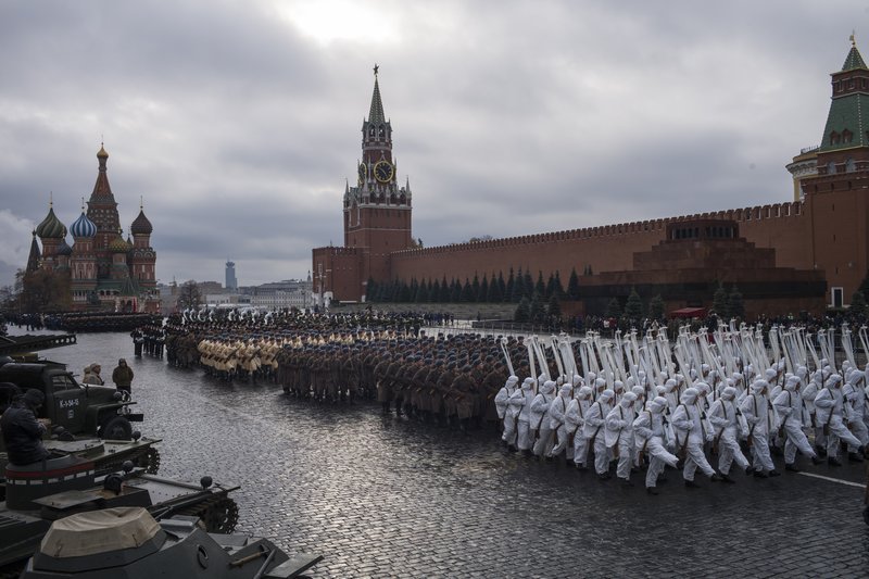  100 χρόνια Κόκκινος Στρατός: Η θρυλική στρατιωτική δύναμη της ΕΣΣΔ που ίδρυσαν Στάλιν-Τρότσκι [εικόνες] | iefimerida.gr 0