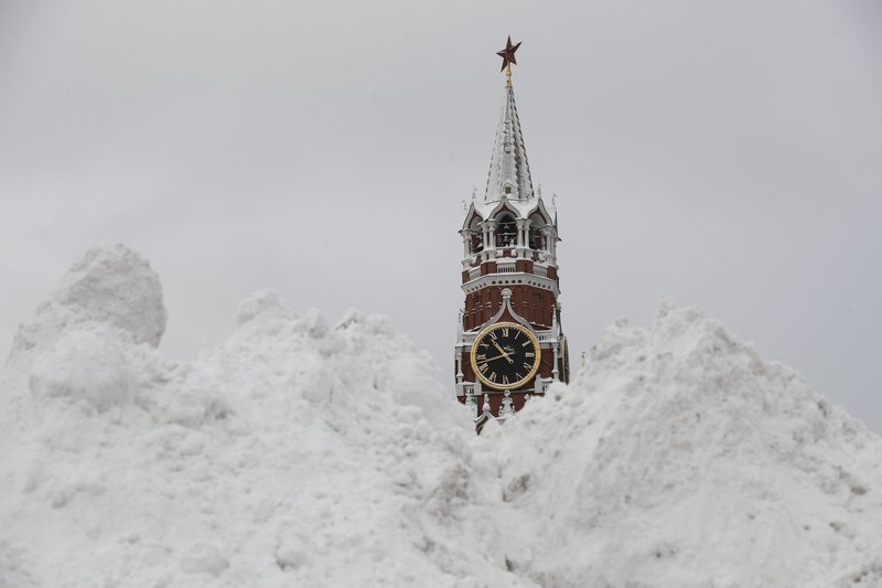 «Χιονοθύελλα του αιώνα» στη Μόσχα, τεράστιοι όγκοι χιονιού [εικόνες & βίντεο]  | iefimerida.gr 3