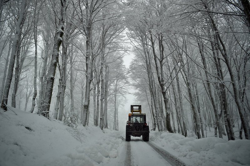 Χιονιάς πλήττει την Ισπανία -Ακυρώθηκαν πτήσεις, έκλεισαν τα σχολεία [εικόνες] | iefimerida.gr 2
