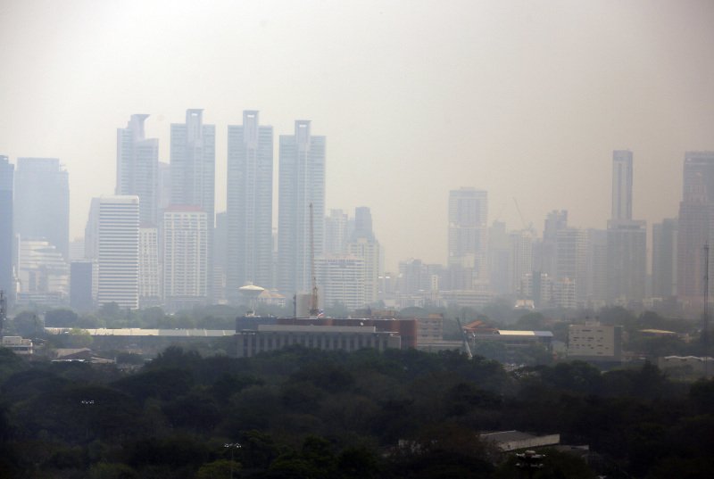 Πνίγεται στο νέφος η Μπανγκόκ -Κλεισμένοι σπίτι ηλικιωμένοι και παιδιά [εικόνες]      | iefimerida.gr 1