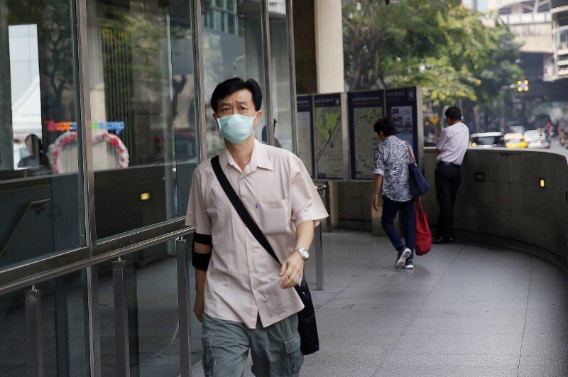 Πνίγεται στο νέφος η Μπανγκόκ -Κλεισμένοι σπίτι ηλικιωμένοι και παιδιά [εικόνες]      | iefimerida.gr 0