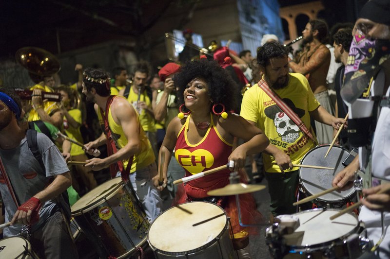 Ρίο ντε Τζανέιρο: Το διασημότερο καρναβάλι του κόσμου σε... αριθμούς [εικόνες & βίντεο] | iefimerida.gr 8