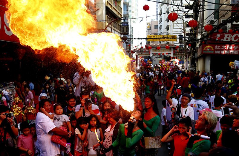 Οι Κινέζοι μόλις υποδέχθηκαν το νέο έτος! Σόου πυροτεχνημάτων [εικόνες & βίντεο] | iefimerida.gr 7