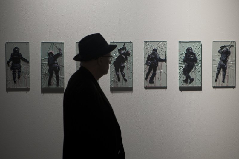 Μαδρίτη: Κατέβασαν πίνακα που έδειχνε ως πολιτικούς κρατούμενους Καταλανούς πολιτικούς [εικόνα] | iefimerida.gr 1