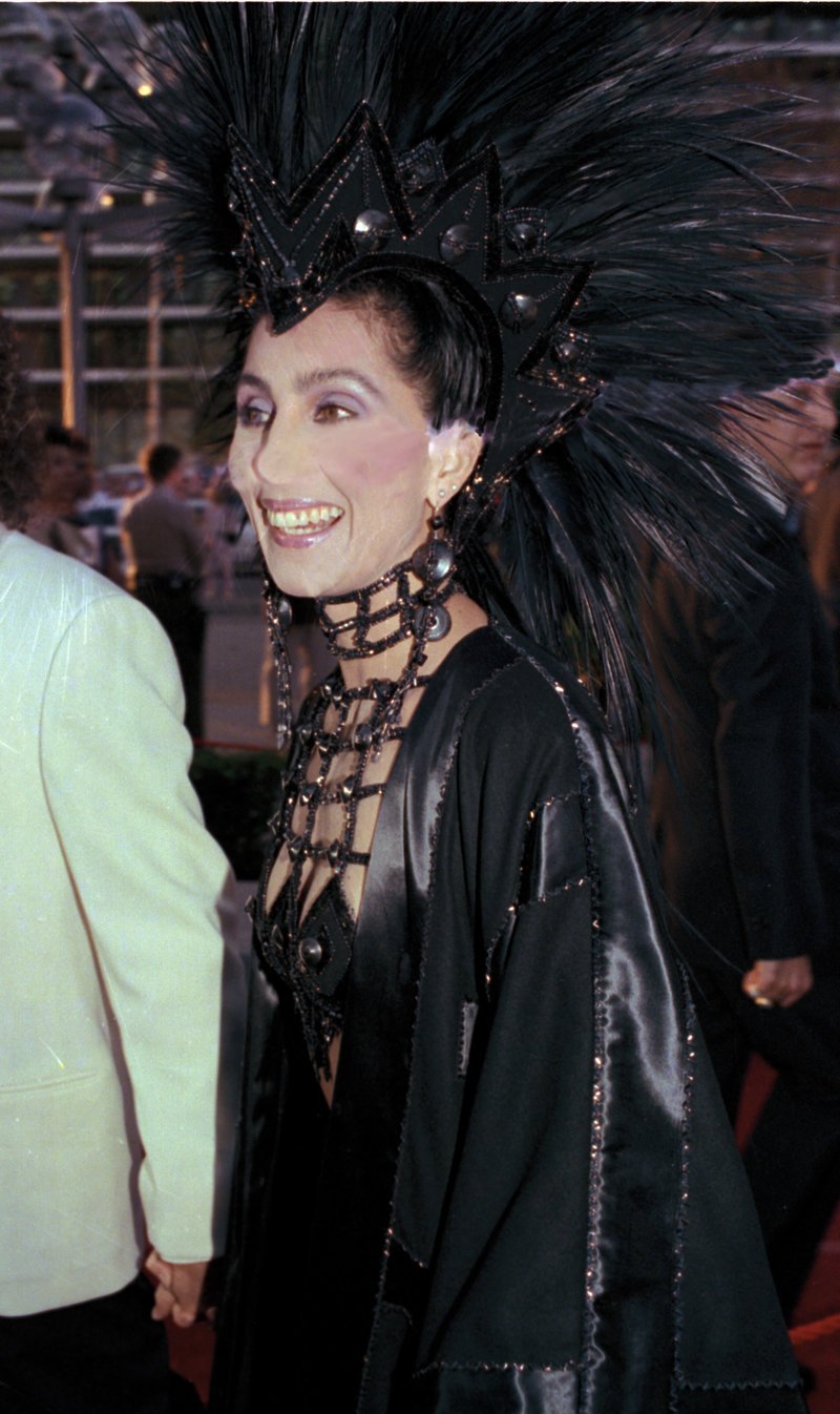 Το μεγαλύτερο ενδυματολογικό fail στα Οσκαρ -Η ανεκδιήγητη εμφάνιση της Σερ [εικόνες & βίντεο] | iefimerida.gr 1