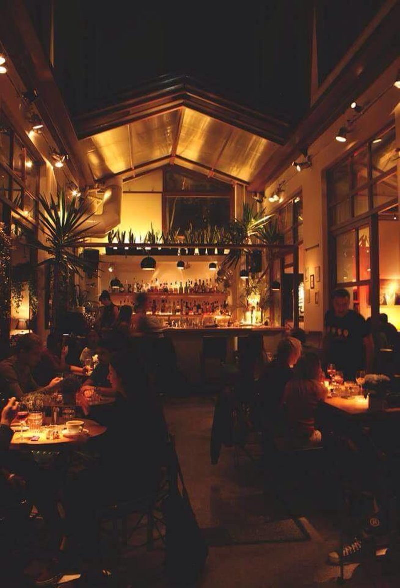 10 γνωστά-άγνωστα κρυφά μπαρ της Αθήνας ιδανικά για τον Αγιο Βαλεντίνο -Απόμερα, ρετρό και ρομαντικά [εικόνες] | iefimerida.gr 3