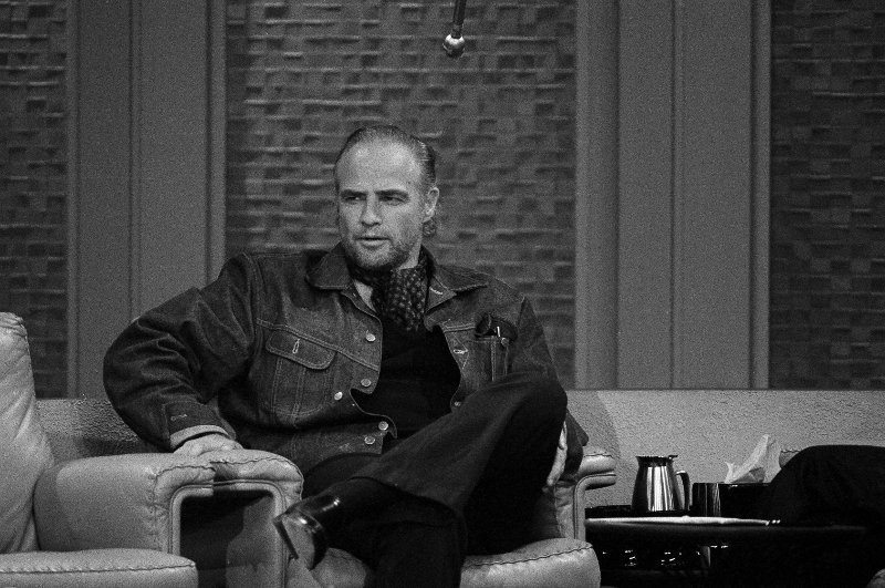 Vintage story: Οταν ο Μάρλον Μπράντο έστειλε μια Ινδιάνα να παραλάβει το Οσκαρ του [εικόνες & βίντεο] | iefimerida.gr 2