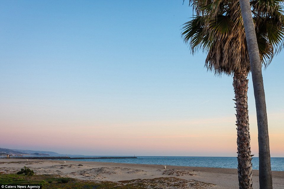 Η γυάλινη βίλα στην Καλιφόρνια μοιάζει με πλοίο στο νερό [εικόνες] | iefimerida.gr 15