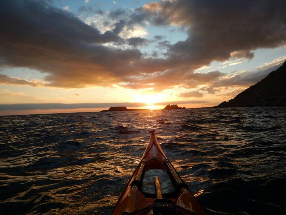 Εκανε τον γύρο της Κρήτης με καγιάκ σε 39 μέρες- Μοναδικές εικόνες από το ταξίδι του [εικόνες & βίντεο] | iefimerida.gr 15