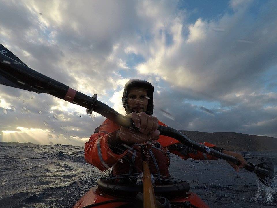 Εκανε τον γύρο της Κρήτης με καγιάκ σε 39 μέρες- Μοναδικές εικόνες από το ταξίδι του [εικόνες & βίντεο] | iefimerida.gr 10