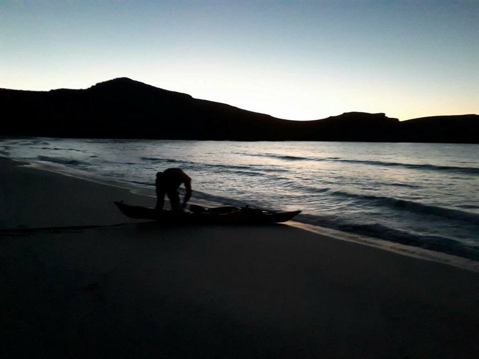 Εκανε τον γύρο της Κρήτης με καγιάκ σε 39 μέρες- Μοναδικές εικόνες από το ταξίδι του [εικόνες & βίντεο] | iefimerida.gr 1
