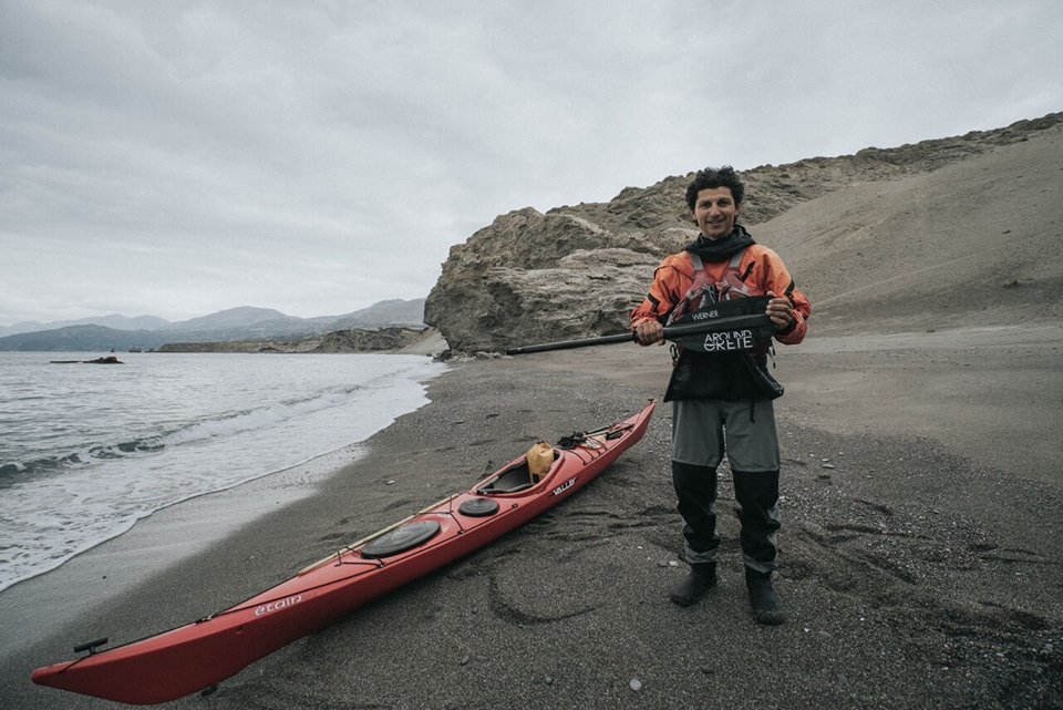 Εκανε τον γύρο της Κρήτης με καγιάκ σε 39 μέρες- Μοναδικές εικόνες από το ταξίδι του [εικόνες & βίντεο] | iefimerida.gr 19