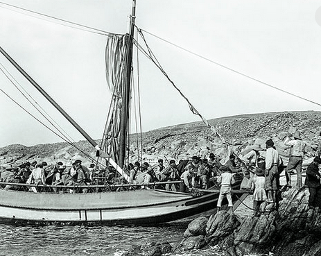 Η αρχαιολογική ιστορία της Δήλου από το 1873 μέσα από φωτογραφίες [εικόνες] | iefimerida.gr 1