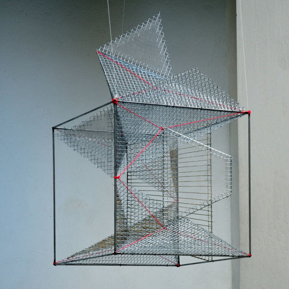 «Θεωρήματα»: Η τρέχουσα ελληνική καλλιτεχνική παραγωγή σε μία έκθεση στο ΕΜΣΤ [εικόνες]  | iefimerida.gr 0