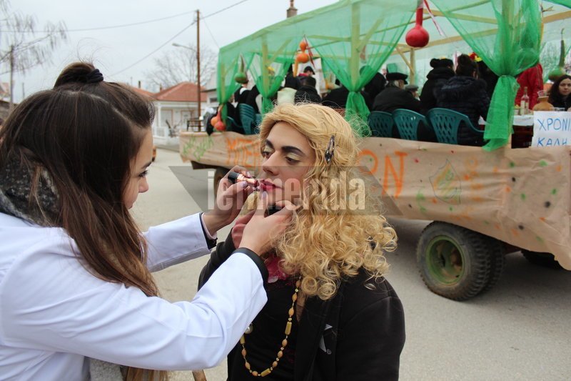 Το iefimerida στον ακριτικό Εβρο – Το αποκριάτικο έθιμο του «Μπέη» στο χωριό Κόμαρα [εικόνες] | iefimerida.gr 5