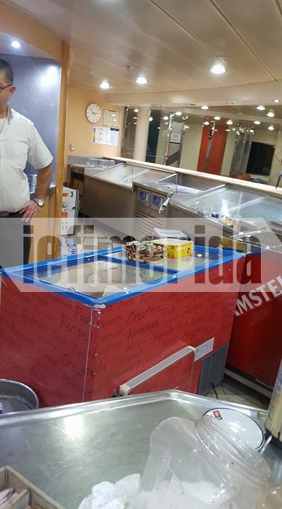 Εφιαλτικό ταξίδι με πλοίο προς την Κρήτη, λόγω κακοκαιρίας -Σπασμένα ψυγεία, πιάνα, υπολογιστές [εικόνες] | iefimerida.gr 5