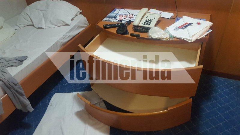 Εφιαλτικό ταξίδι με πλοίο προς την Κρήτη, λόγω κακοκαιρίας -Σπασμένα ψυγεία, πιάνα, υπολογιστές [εικόνες] | iefimerida.gr 3