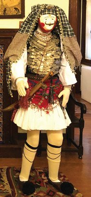 Εκθεση παραδοσιακών Αποκριάτικων Φορεσιών -Η Μπούλα, ο Γιαννίτσαρος και οι Κορδελλάτοι [εικόνες] | iefimerida.gr 1