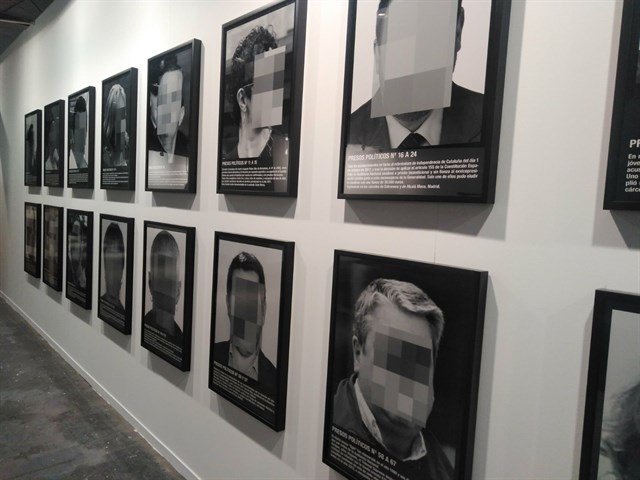 Μαδρίτη: Κατέβασαν πίνακα που έδειχνε ως πολιτικούς κρατούμενους Καταλανούς πολιτικούς [εικόνα] | iefimerida.gr 0