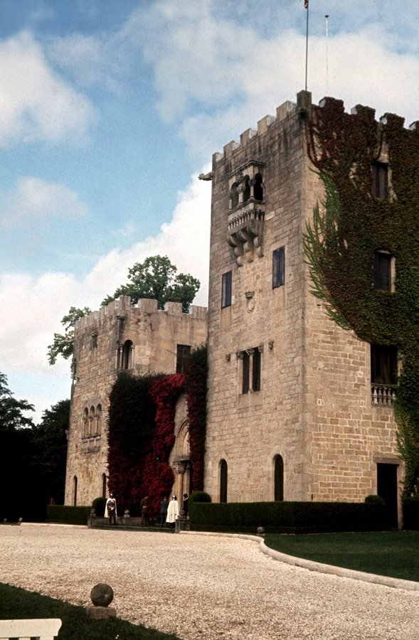 «Μάχη» για τα θερινά ανάκτορα του Φράνκο: Οι κληρονόμοι του προσπαθούν να τα πουλήσουν για 8 εκατ. ευρώ [εικόνες] | iefimerida.gr 0