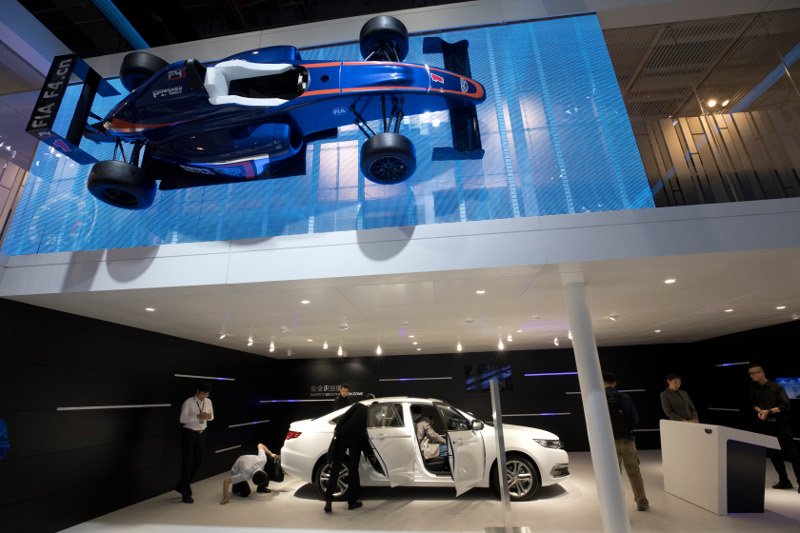 Ο ιδιοκτήτης της κινεζικής Geely έγινε ο μεγαλύτερος μέτοχος της Daimler | iefimerida.gr 0
