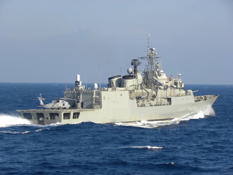 Το Πολεμικό Ναυτικό δεν αστειεύεται -Φρεγάτες και υποβρύχια «σάρωσαν» στην άσκηση «Αστραπή» [εικόνες] | iefimerida.gr 2