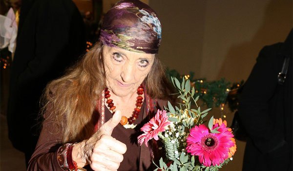 Γιώτα Γιάννα: Ποια είναι η ροκ γιαγιά που εμφανίστηκε με την Πάολα και προκάλεσε χαμό [βίντεο] | iefimerida.gr 5