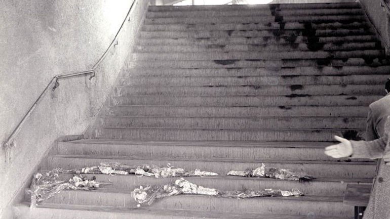 Ολυμπιακός: 37 χρόνια από την τραγωδία της Θύρας 7 -«Πάντα παρόντες οι 21 νεκροί» [εικόνες & βίντεο] | iefimerida.gr 3