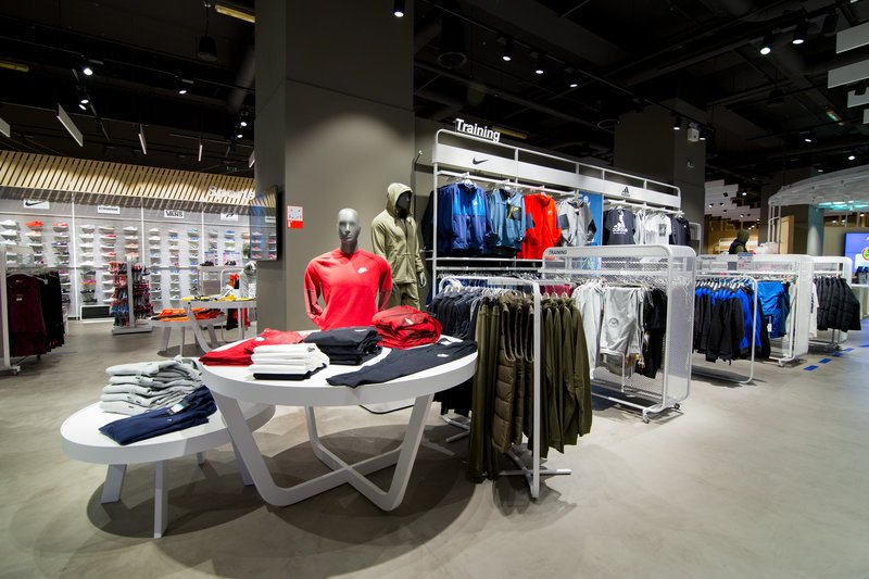 H INTERSPORT Ελλάδας καινοτομεί με νέο store concept στο The Mall Athens | iefimerida.gr 9