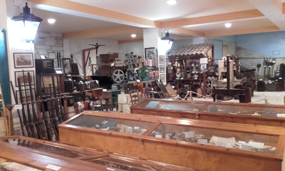 Το Λαογραφικό Μουσείο Καλλιμασιάς στη Χίο -Με εργαστήριο παστελιού, τσαγκάρη, καπελά [εικόνες] | iefimerida.gr 2