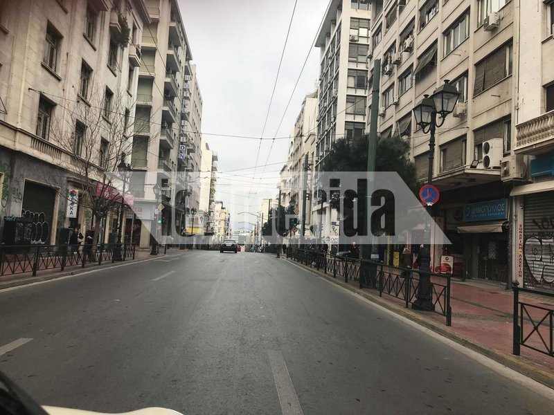 Αδειασαν οι δρόμοι -Σε ρυθμούς Καθαράς Δευτέρας η Αθήνα [εικόνες] | iefimerida.gr 0