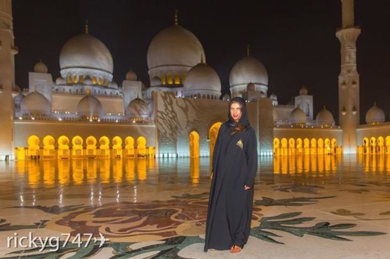 Μια Κρητικοπούλα αεροσυνοδός της βασιλικής οικογένειας της Σαουδικής Αραβίας [εικόνες & βίντεο] | iefimerida.gr 3