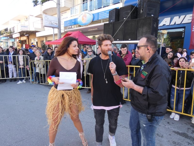 Η (λίγο παραπάνω από ό,τι ταίριαζε) σέξι εμφάνιση της Ειρήνης Κολλιδά στο χανιώτικο καρναβάλι [εικόνες] | iefimerida.gr 3