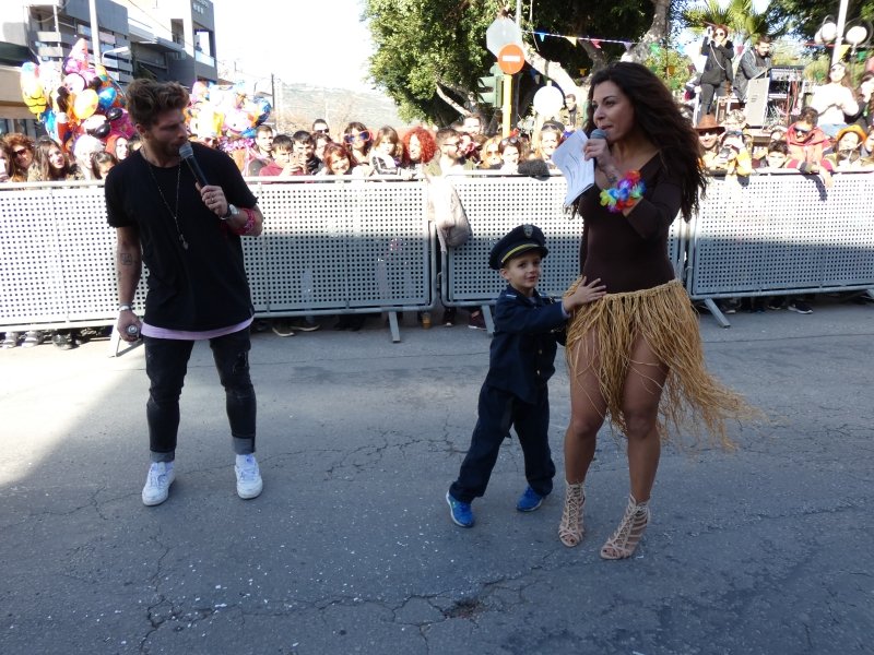 Η (λίγο παραπάνω από ό,τι ταίριαζε) σέξι εμφάνιση της Ειρήνης Κολλιδά στο χανιώτικο καρναβάλι [εικόνες] | iefimerida.gr 2