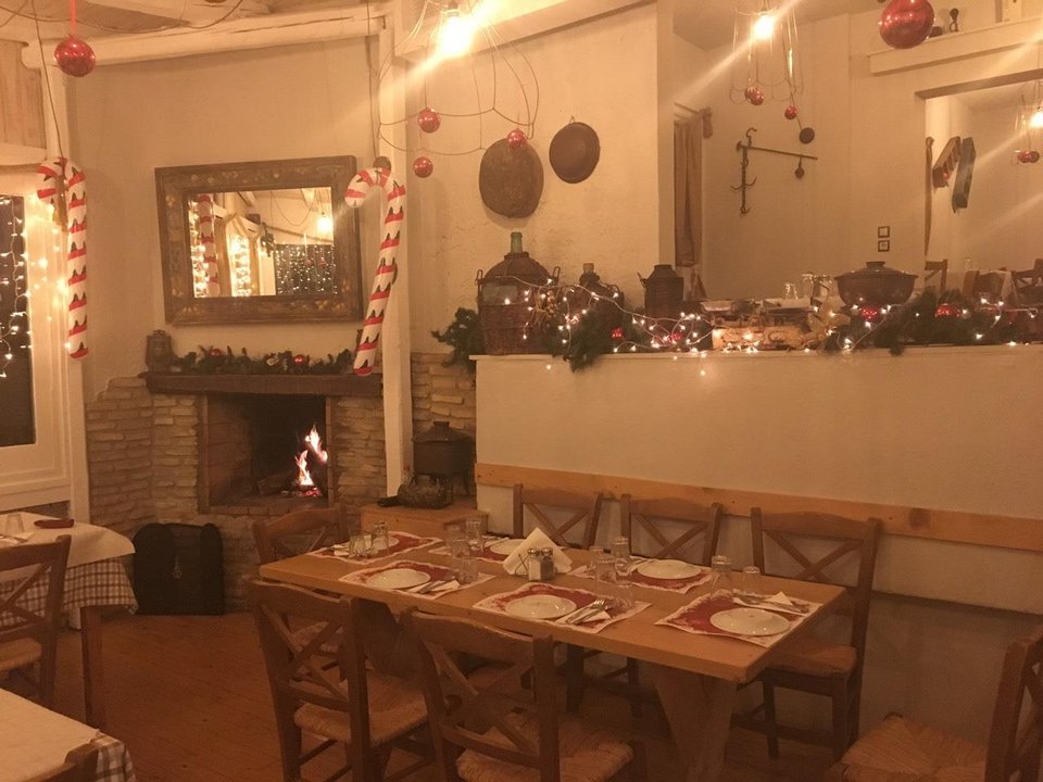 Τσικνοπέμπτη: Οι 10 ταβέρνες με τα καλύτερα παϊδάκια και μπριζολάκια της Αθήνας [εικόνες] | iefimerida.gr 1