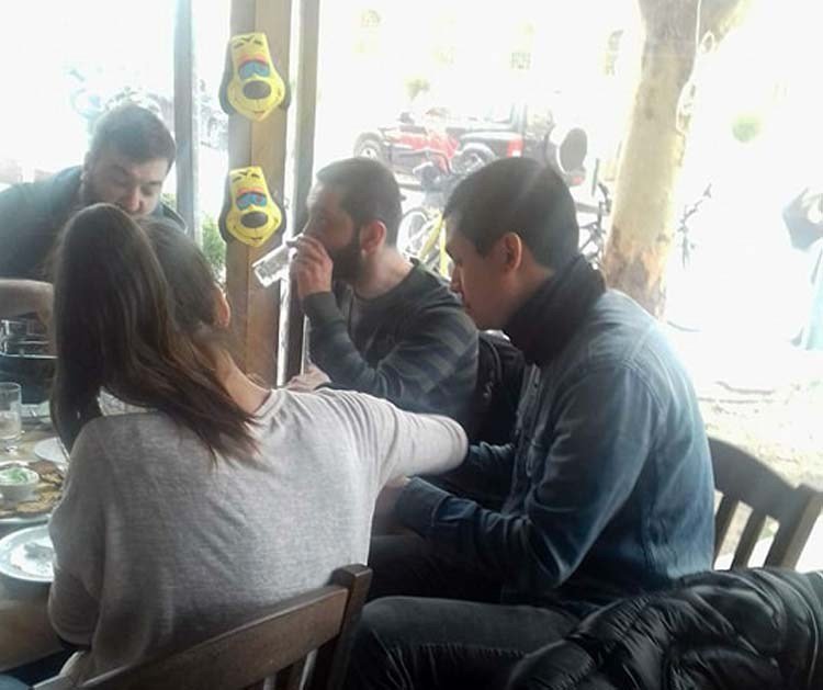 Τι τρώνε οι Master Chefs -Τι παρήγγειλαν Κοντιζάς και Κουτσόπουλος σε ταβέρνα στη Λάρισα [εικόνες] | iefimerida.gr 0