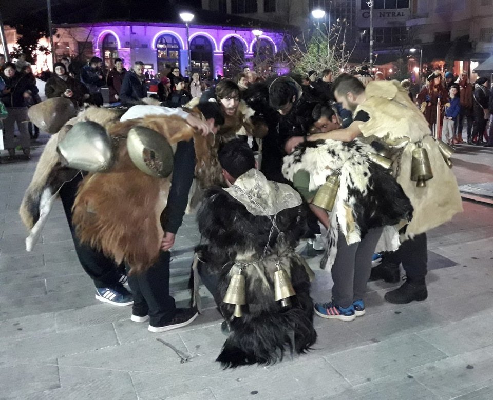 Οι εκδηλώσεις της τελευταίας Αποκριάς στην Αθήνα -Κούλουμα στου Φιλοπάππου [πρόγραμμα] | iefimerida.gr 0