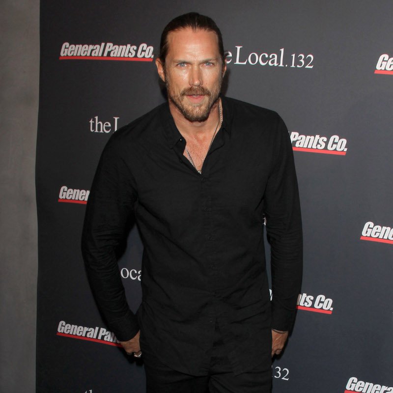 Ο σέξι άνδρας του Sex and the City «πυροβολεί» και εκείνος τη «Σαμάνθα» [εικόνες] | iefimerida.gr 2