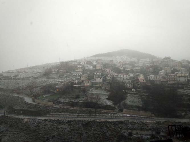 Αρχισε να χιονίζει στα ορεινά της Λάρισας [εικόνες] | iefimerida.gr 3