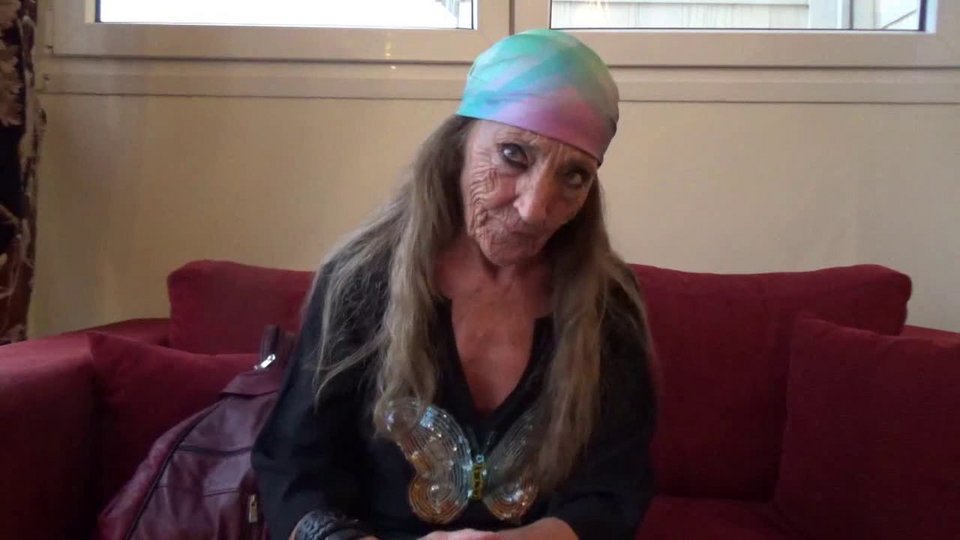 Γιώτα Γιάννα: Ποια είναι η ροκ γιαγιά που εμφανίστηκε με την Πάολα και προκάλεσε χαμό [βίντεο] | iefimerida.gr 4